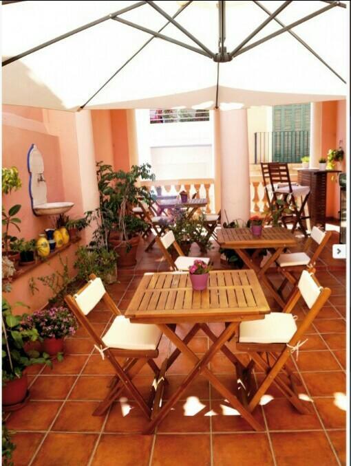Hostal Parellades Сиджес Экстерьер фото